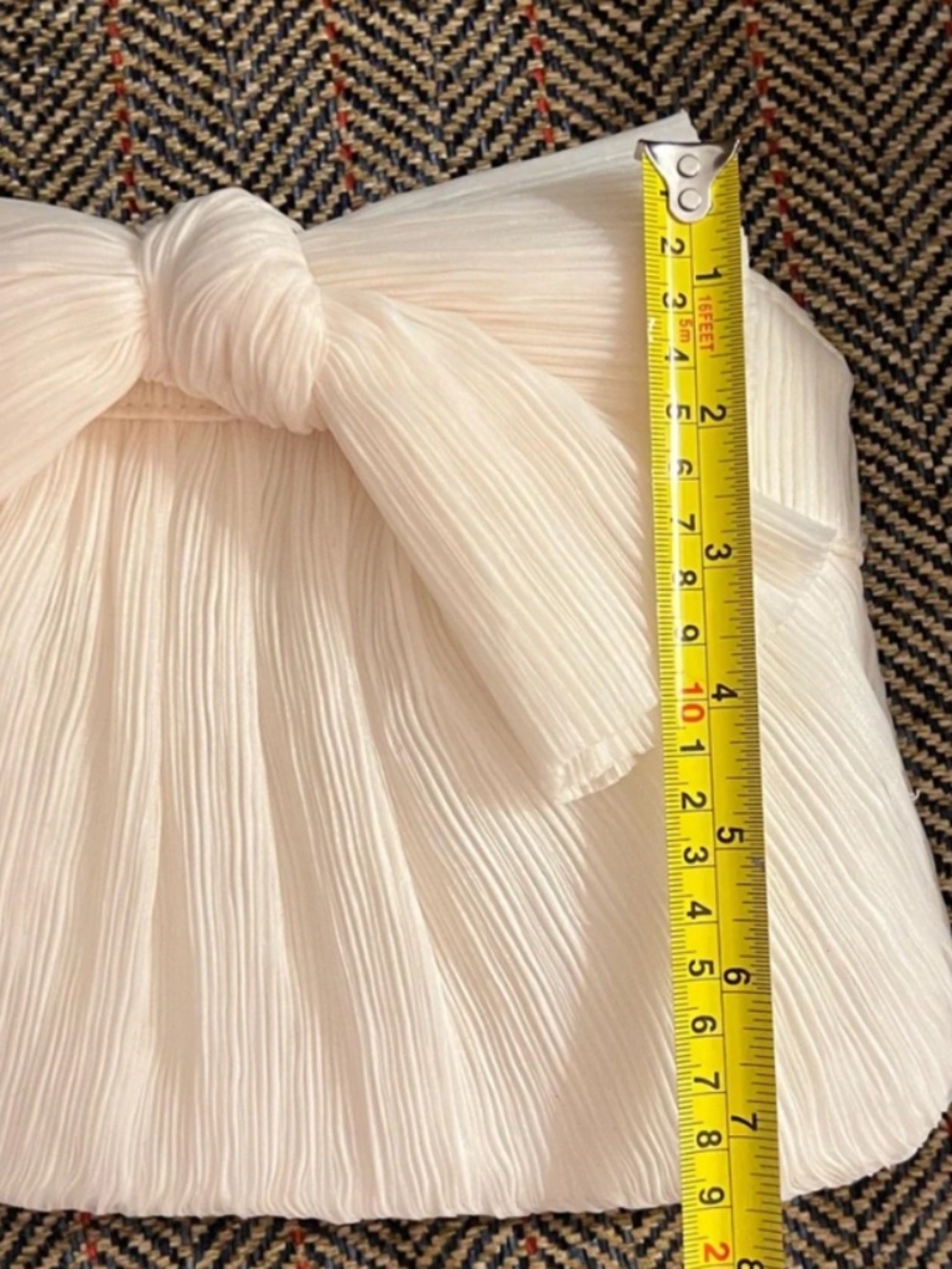 BRAND NEW Loeffler Randall
Rayne Small Pleated Bow Frame Clutch - Picture 3 of 8